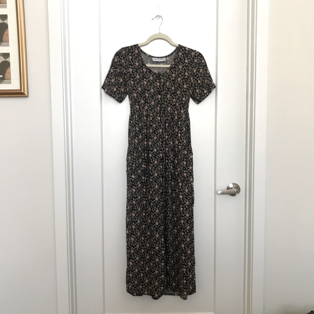 Floral Short-Sleeved Maxi Dress